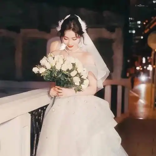 美丽女生婚纱头像