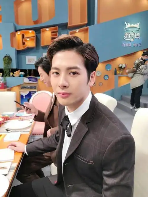 高个脸的男明星我只服这3位身高175cm却有一张180cm的脸