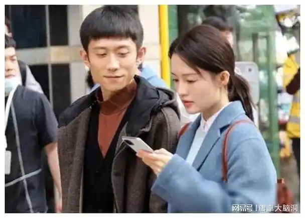 在这个充满竞争和变化的娱乐圈里,张一山和李沁用真挚的感情和坚定的