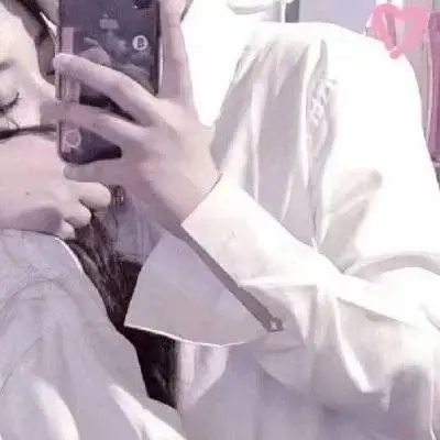 双人情侣头像亲吻霸气超甜一对