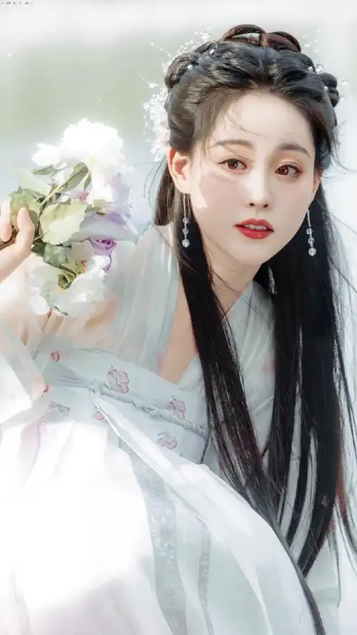 一眼入江南95温婉清丽美人 好适合古装#祝绪丹是仙女吧