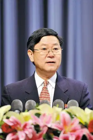 市人大常委会常务副主任谭国箱作市人大常委会工作报告.