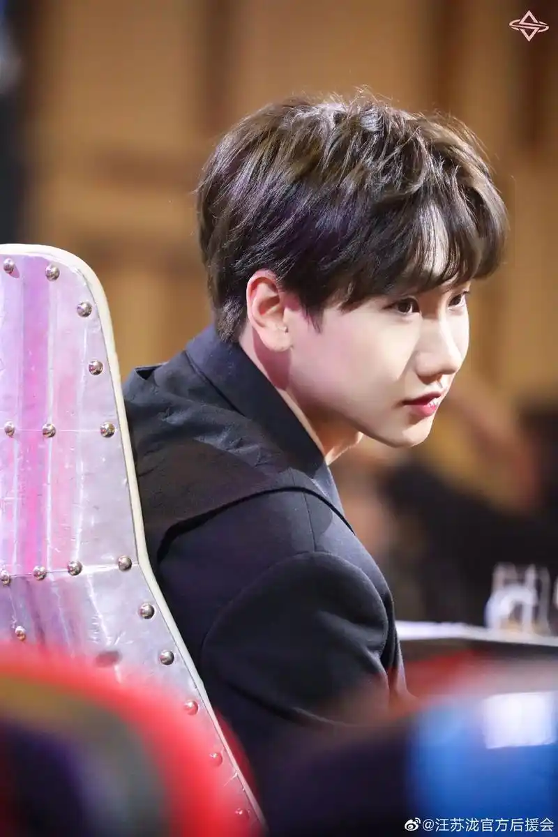 谁没看到这组图我都会难过的!配乐汪苏泷的《岛》#治愈系笑容 - 抖音