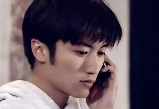 谢霆锋|明星们的老照片,成名前的张杰,出道前的杨颖,年轻时的谢霆锋