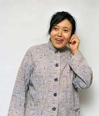 原创1987年丁嘉丽生产前丈夫来电我和别人好上了就是要报复你