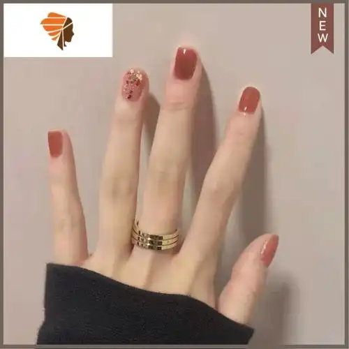 美甲图片显白短指甲(美甲图片简单大方显白)