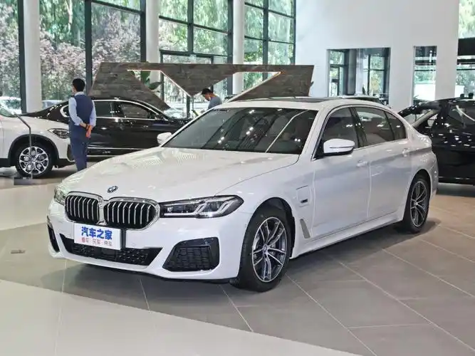华晨宝马 宝马5系新能源 2022款 改款二 535le 先锋版m运动套装
