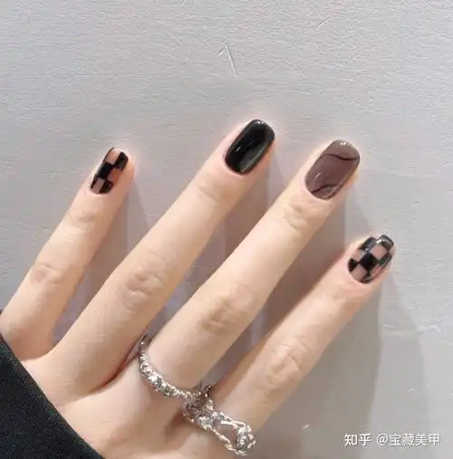 肤色偏黑黄,做什么颜色和样子的美甲显手白? - 知乎