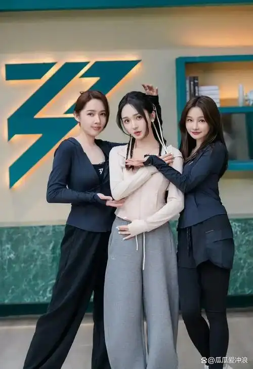 《浪姐》舞台大比拼,郭碧婷和戚薇实力相当,究竟谁能拔得头筹?