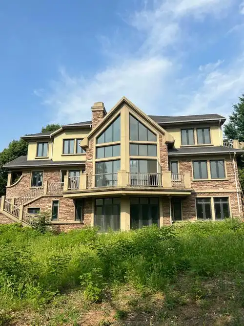 山河水独栋别墅院子2000平米