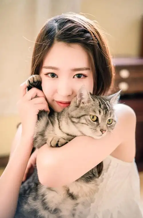 性感美女吊带裙诱人私房照高清图片