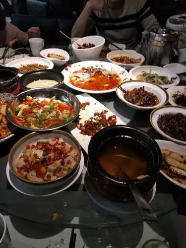 【携程美食林】东莞饭菜真湘(东泰直营4店)餐馆,想去吃饭没什么地方好