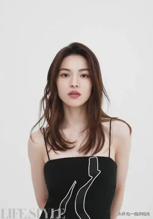 "芳华"钟楚曦,又甜又酷,最为妖艳|演员|美女|综艺|原创_网易订阅