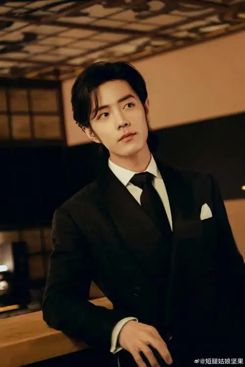 肖战#xz#肖战工作室端午放饭啦#    肖战好帅,好好看,有17张图啊,天