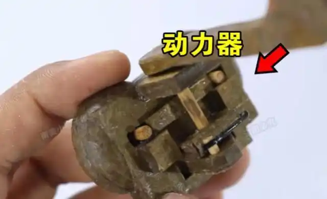 绝地求生玩家用纸皮自制霰弹枪一喷下去有多大威力