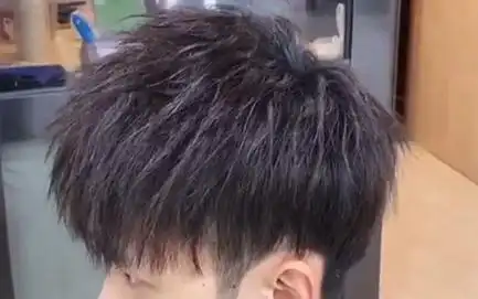 男生发型钢夹烫学生党塑形烫