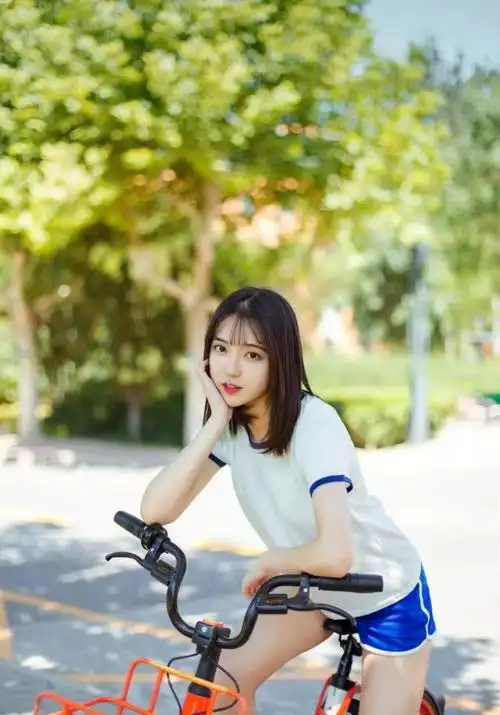 解锁8个校园拍照姿势,这样拍,简单上镜自然美丽