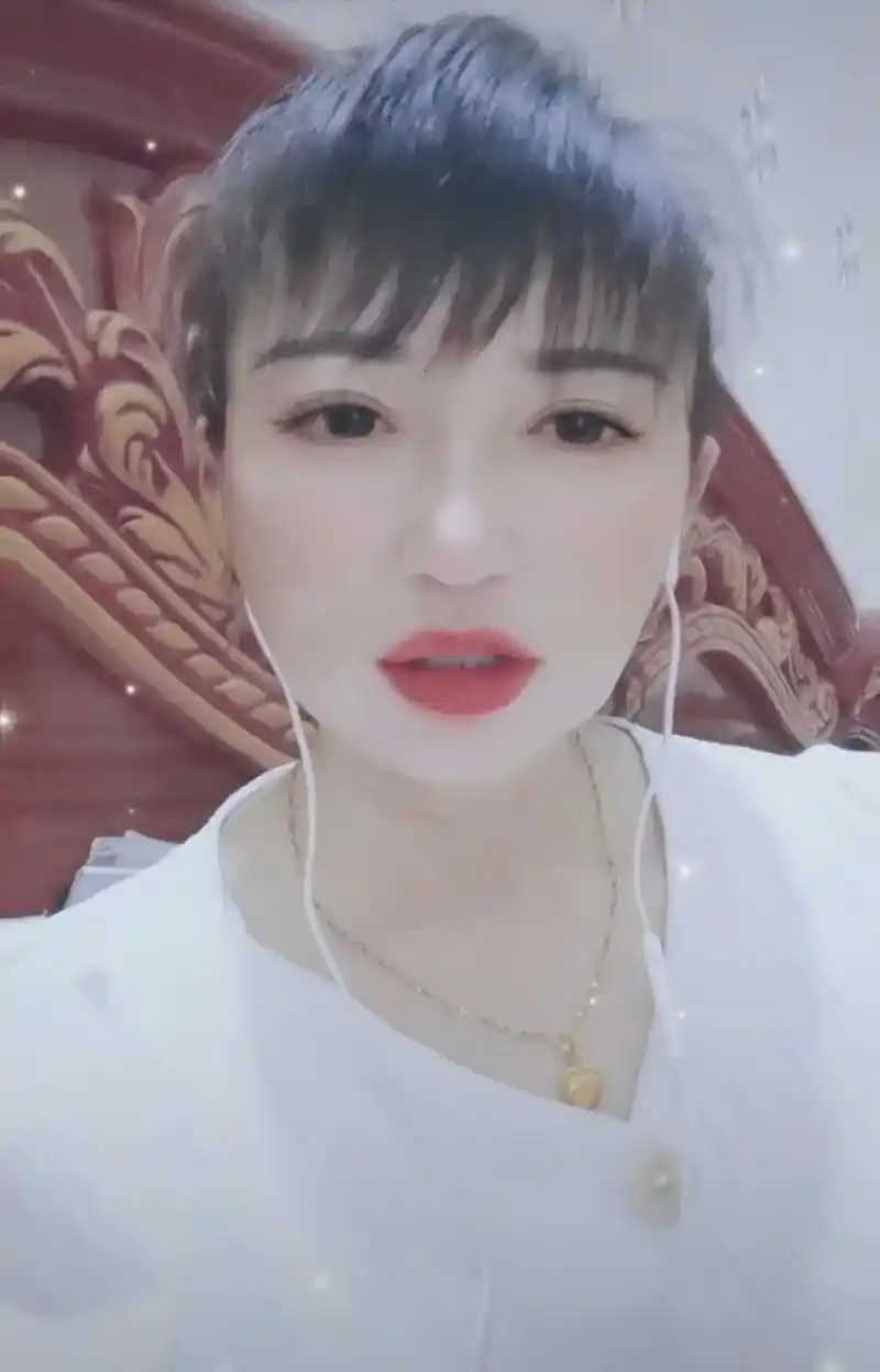 这一路走来真的最不容易的就是自己,苦了累了都是自己扛,太多的 - 抖