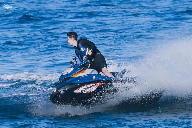 王一博夏日冲浪店 cr:logo - 堆糖,美图壁纸兴趣社区