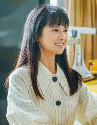 善良到有人觉得她太过圣母,但这样的她很难不让人喜欢,扮演张雪儿的