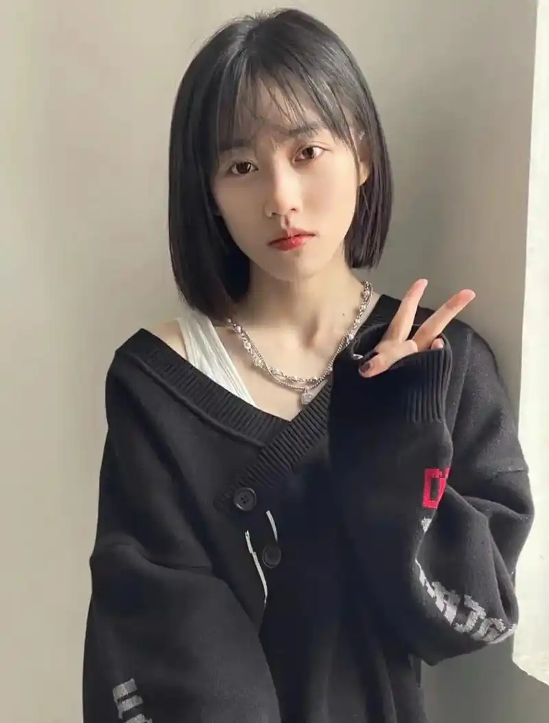 lisa同款齐短发2021发型推荐减龄短发瞬间年龄降低了好几 - 抖音