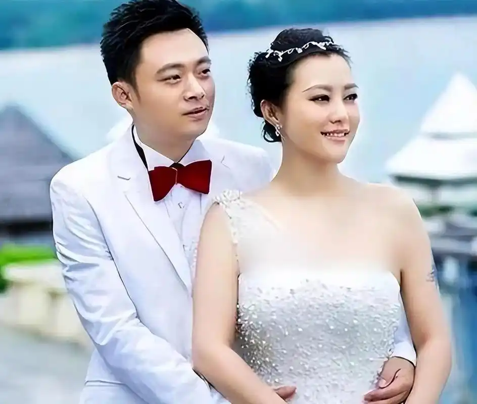郝蕾:与刘烨离婚后,自己一人养育双胞胎儿子,如今怎么样了