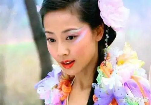 虽然只有短短几个片段,但因为张茜的出演,很多人还是对彩依这个角色留