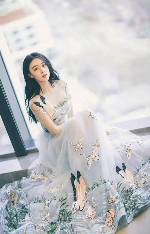 "宅男女神""性感美女"- 张馨予_客官_许元_被称为