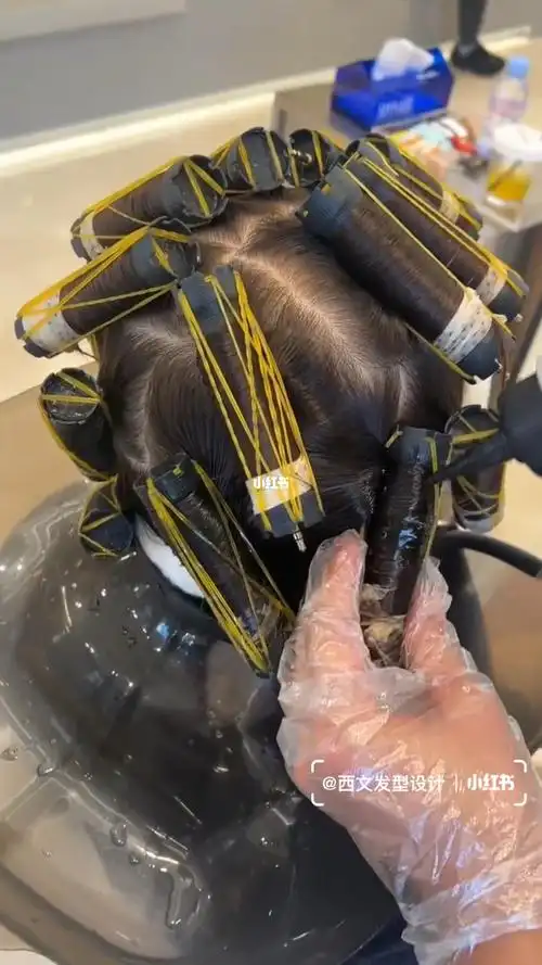 上海烫发 秋冬发型动感法式卷发 烫到发根的