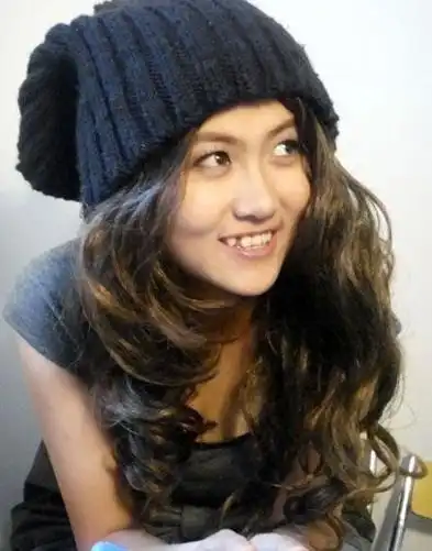 段林希长发妩媚照假小子也能性感和可爱