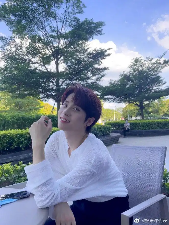 井胧回应去医院看病:三个月前得了外道耳膜炎