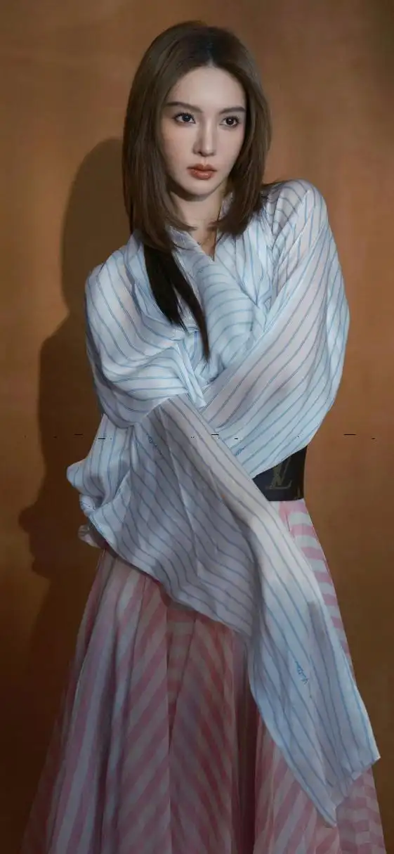 金晨高清美图来袭,绝美容颜令人陶醉