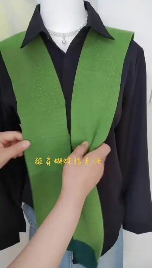 衣领飘带系法系衣角的方法 花式打结 t恤的打结方法 蝴蝶结系法