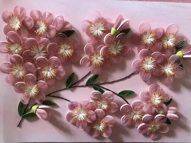 一等奖 计算机19325-乐紫婷(手工作品-衍纸画)