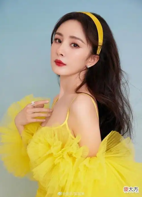 美女明星杨幂迷人写真欣赏,真好看啊