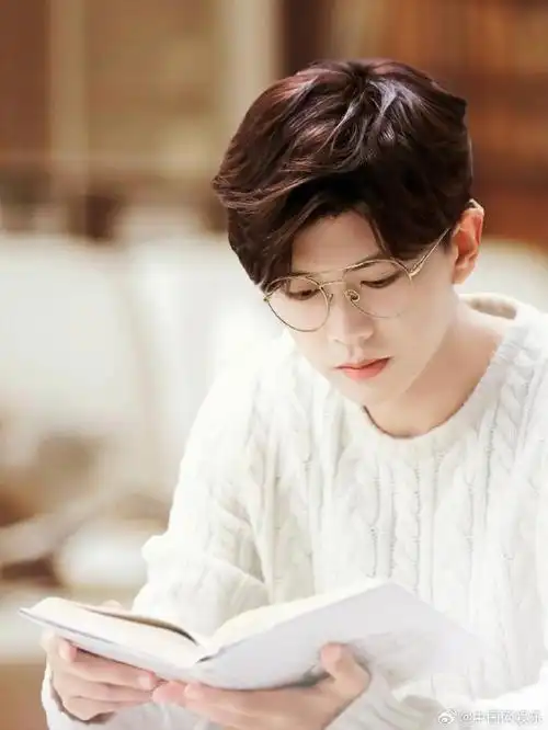 任嘉伦淡人新造型##任嘉伦淡人穿搭