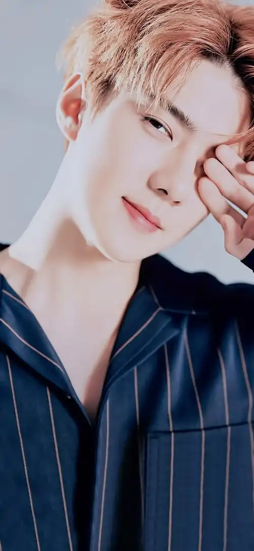 "既然世勋你还愿意,那先公布订婚的消息,等她禁足结束,你们就正式