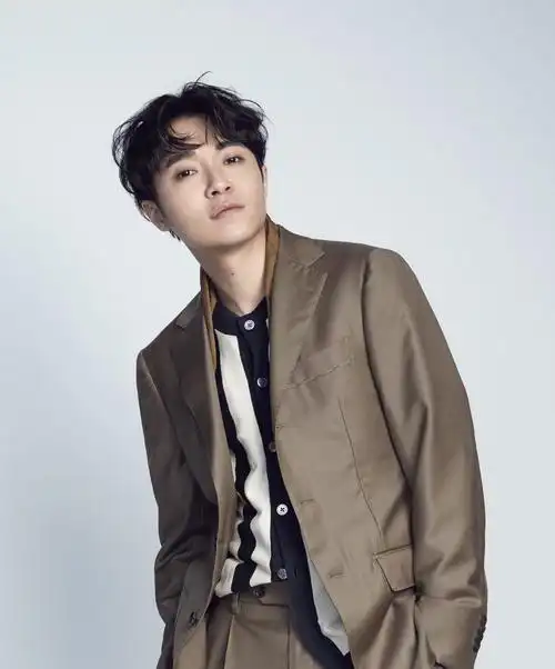 告别苏打绿后吴青峰上内地歌手携新歌蜂鸟证明自己