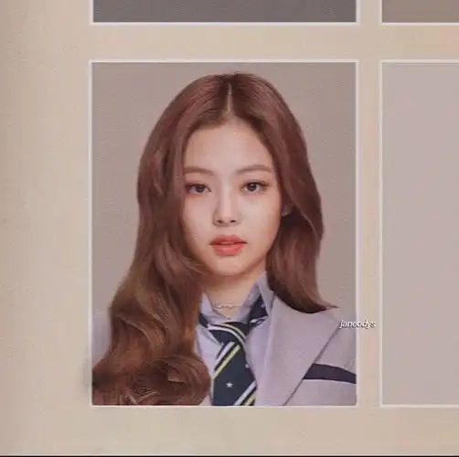 jennie 暗黑系证件照_腾讯新闻