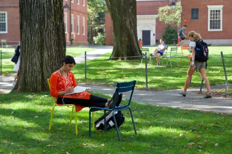 哈佛大学校园学生课外的生活