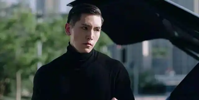 暴风眼剧情升级程雷紧张了蝙蝠失误了赫尔末斯初现端倪