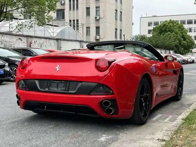 法拉利 599  2010款 6.0l gto图片