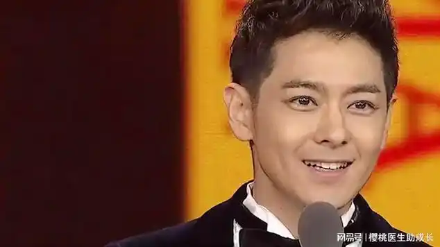 林志颖机车外套亮相,鲜肉感十足_网易视频