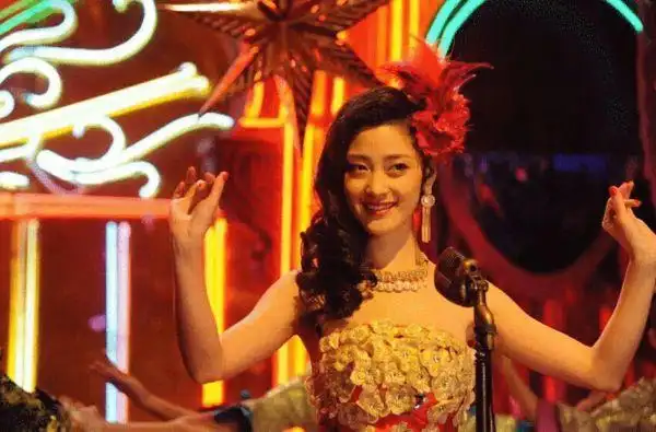 《生死翻盘》热播 时代新星肖婷佳掀旋风