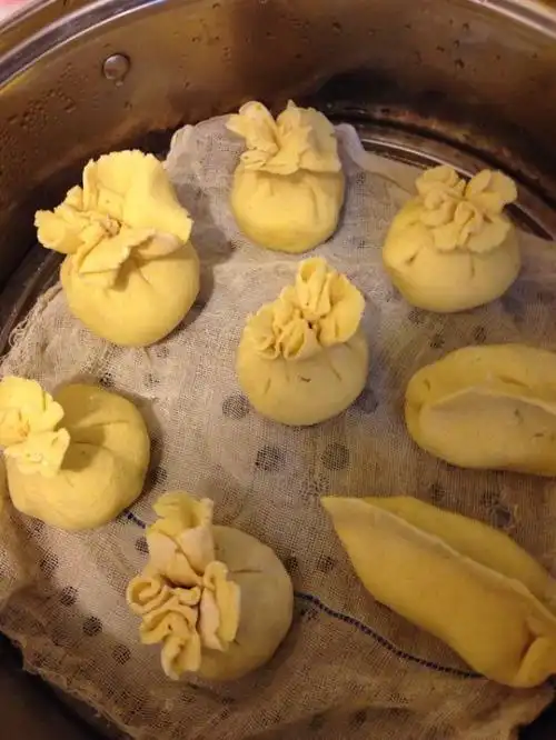 玉米面花包子的做法_菜谱_豆果美食
