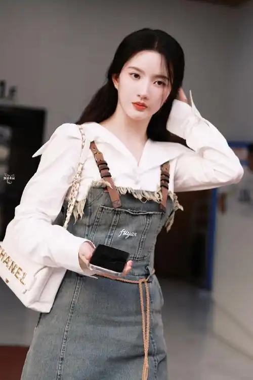 青年演员刘些宁