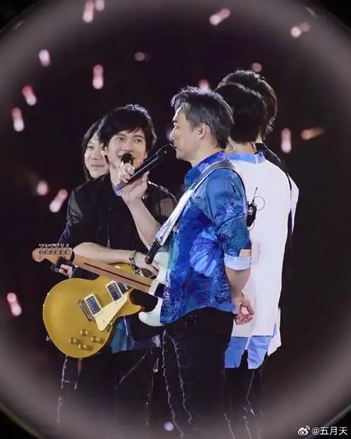 #一起来看演唱会##五月天5525回到那一天#
