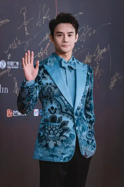 王凯说公主请不要催我进组啦##微博视界大会