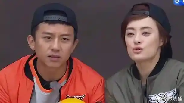 邓超和孙俪同台玩游戏,粉丝大喊让亲一个!|邓超|孙俪|奔跑吧_新浪新闻
