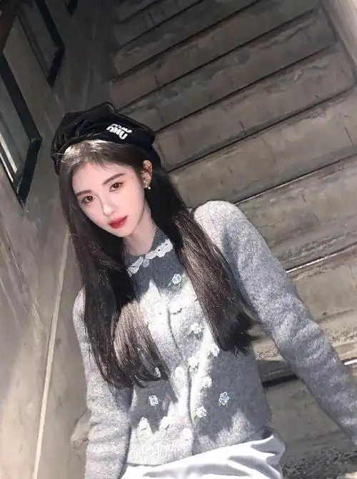 鞠婧祎学姐风穿搭真美减龄时尚有气质成熟自信有魅力